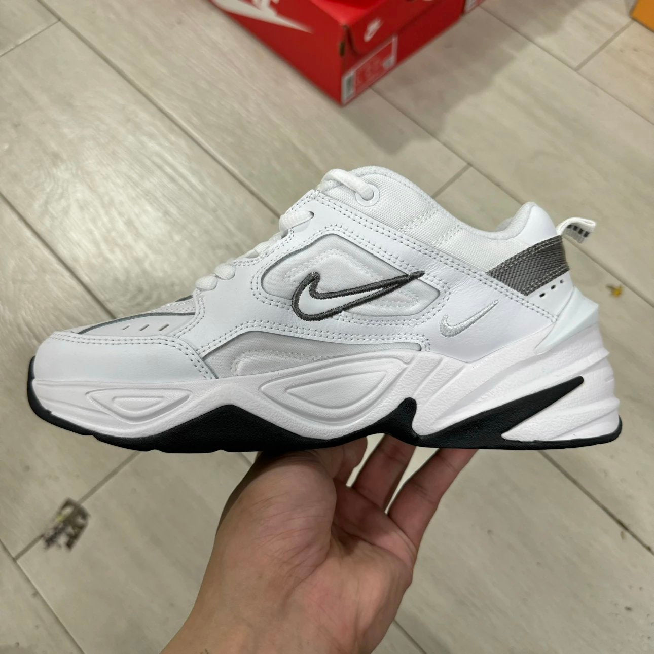 M2K Tekno White