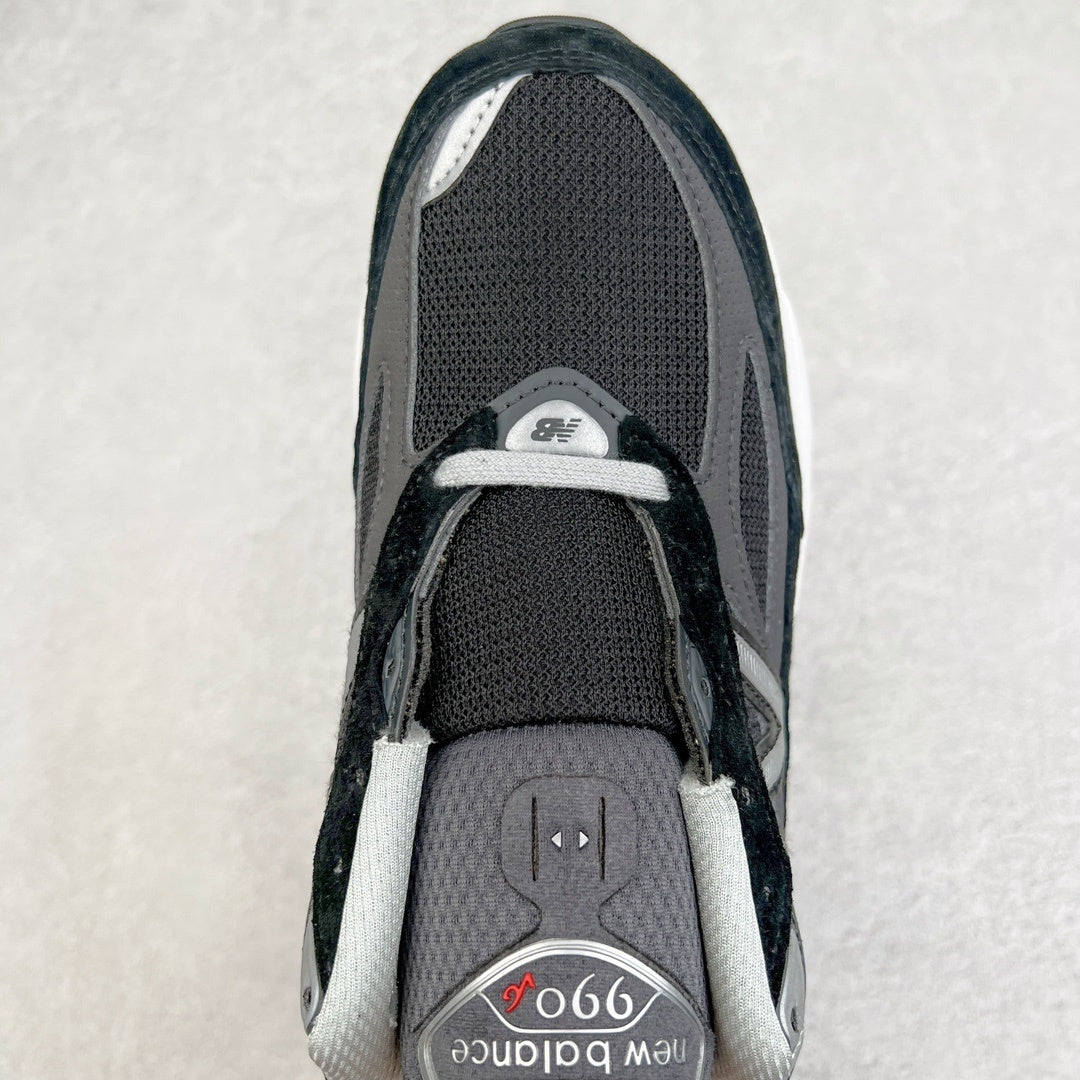 990 Black Grey