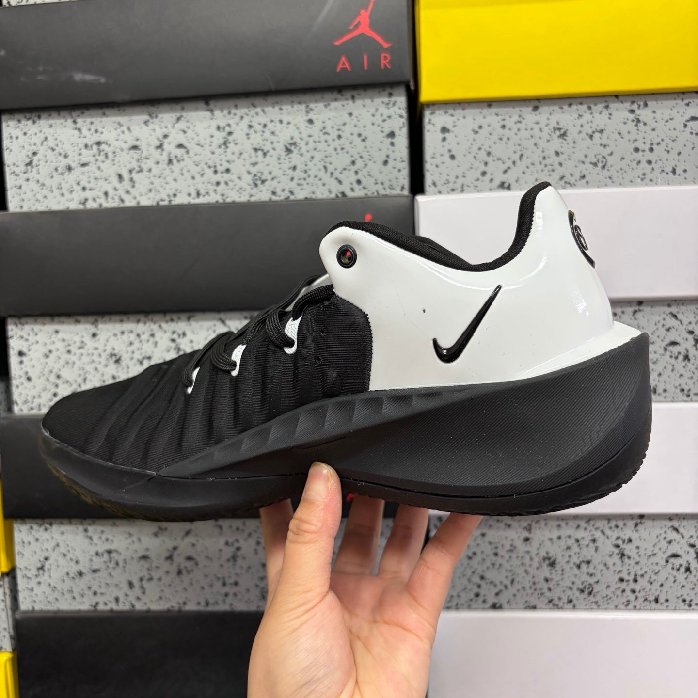 Basquetebol NK G.T Cut 4 Black/White