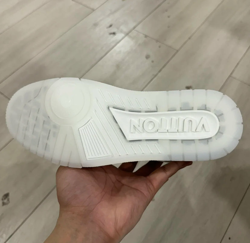 Trainer White