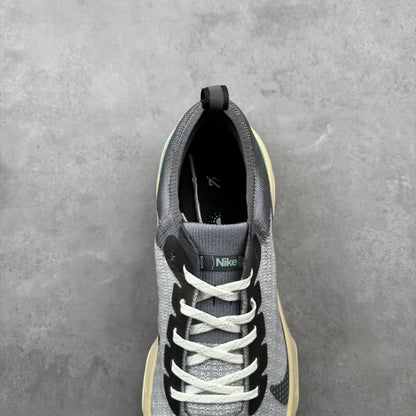 ZoomX Invincible Run Flyknit 3 Cool Grey Black