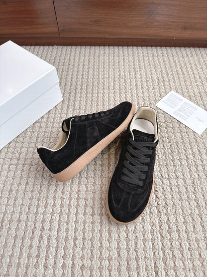 Maison Velut Full Black