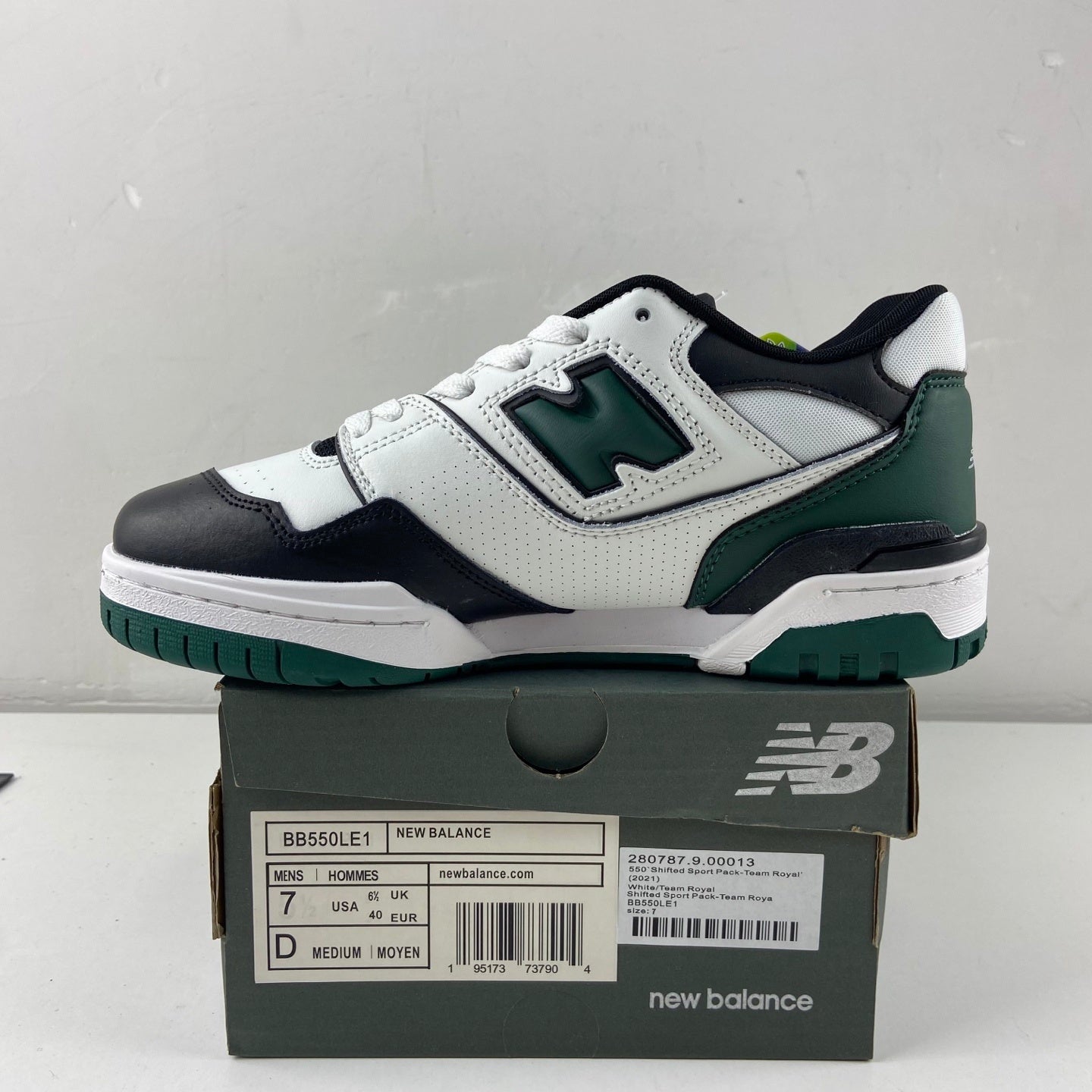 550 White and Green