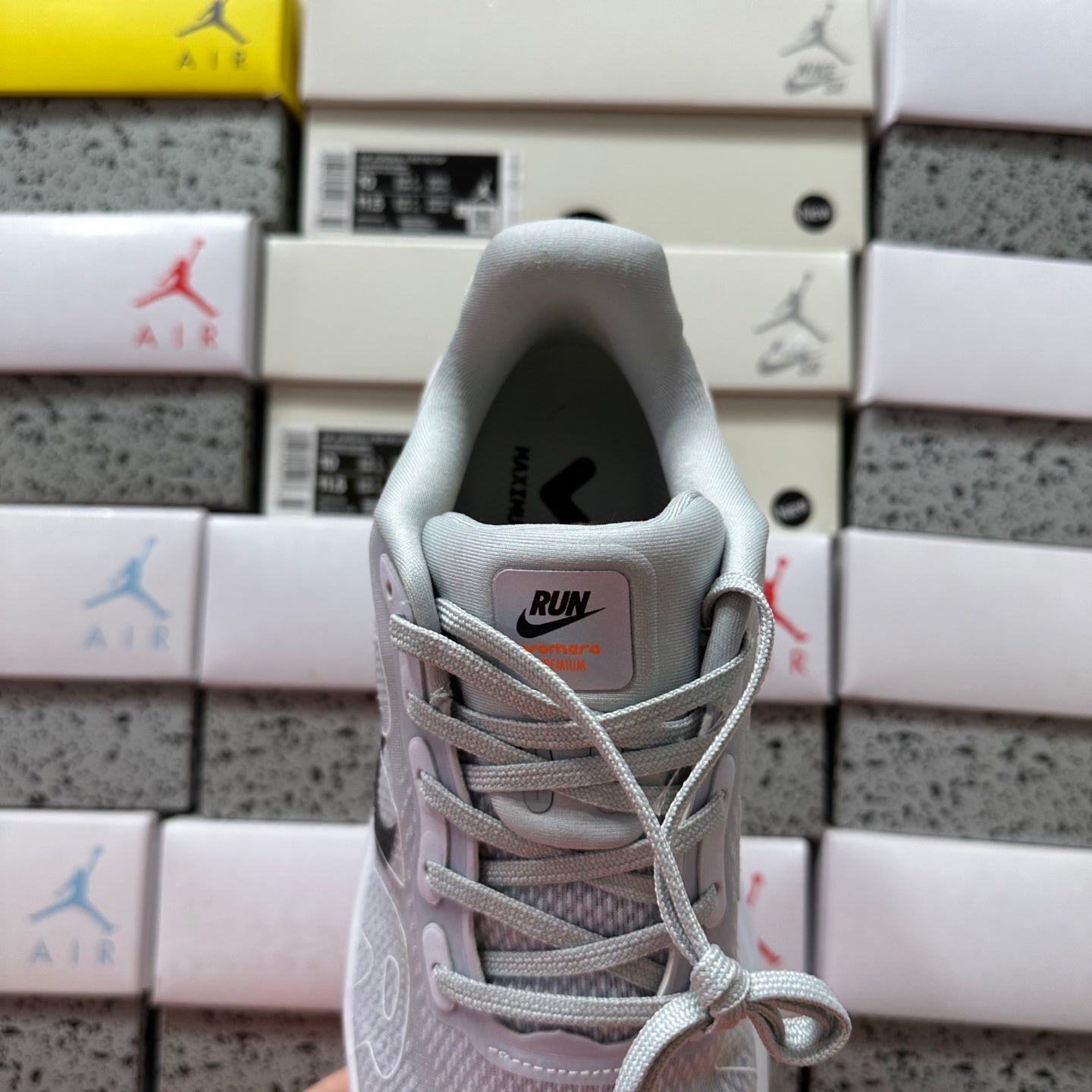 Vomero Premium Grey