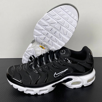 TN  Black White