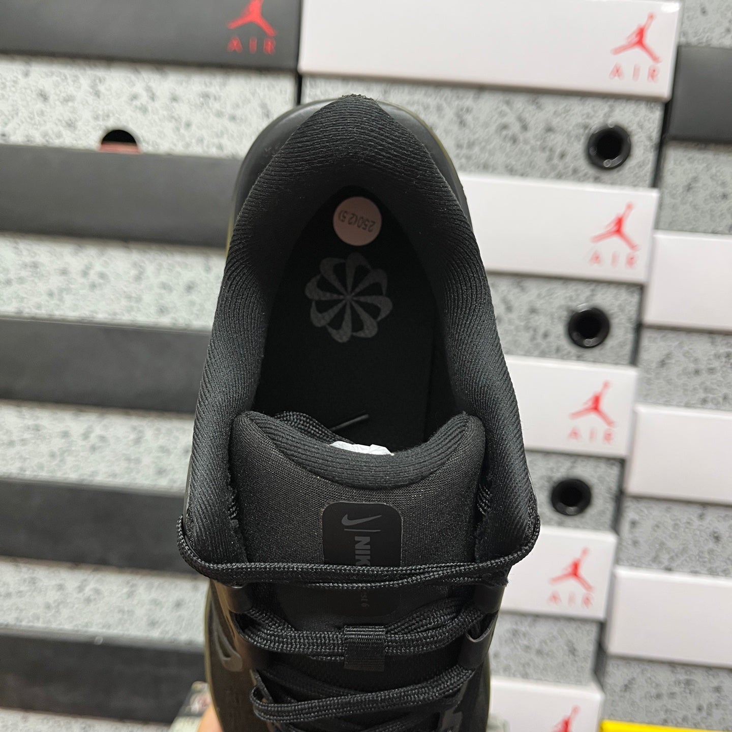 Quest 6 Black