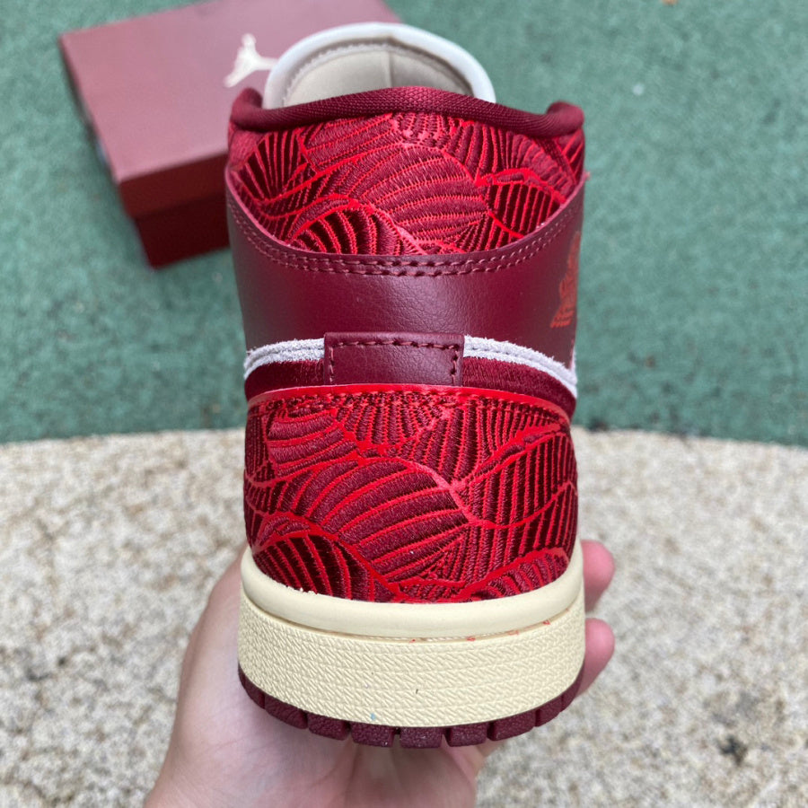 AJ1 MID Tiki Leaf Team Red