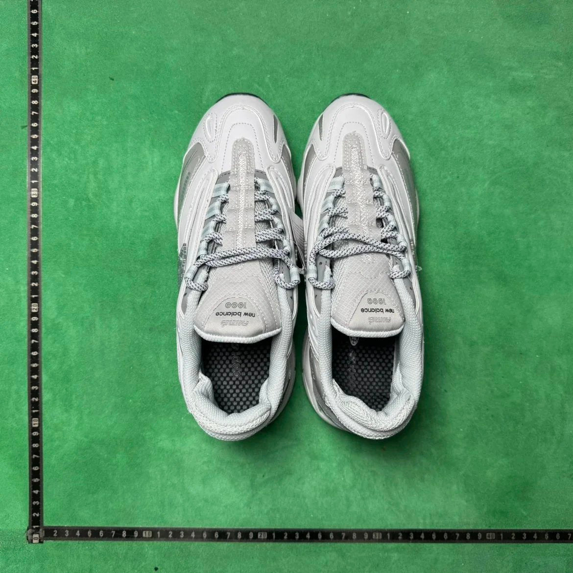 1000 White