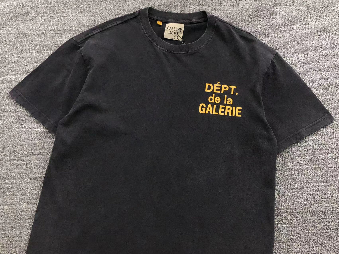 T-shirt GALLERY DEPT