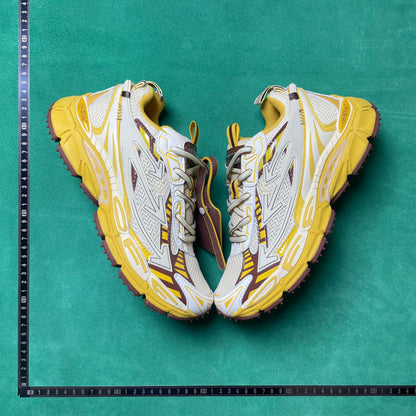 Be Right Back White and Yellow