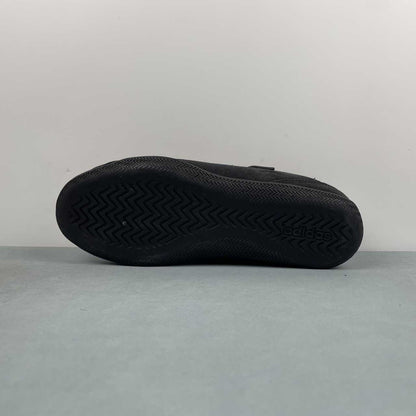 AD URBAN REVERIE All Black