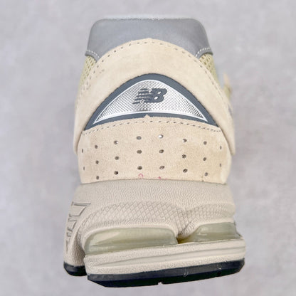 2002R Creme