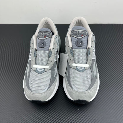 990 Grey Day