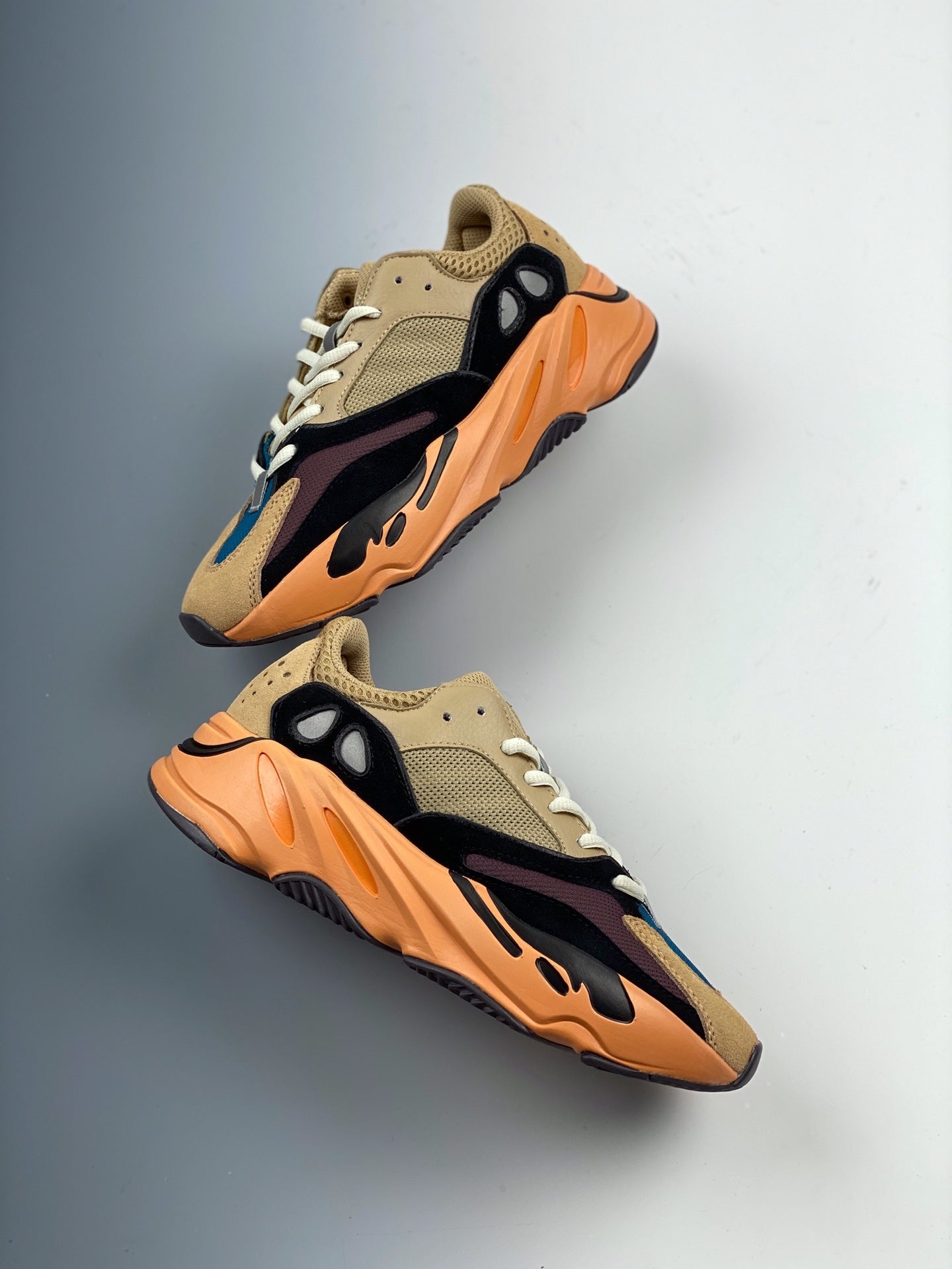 700 Enflame Amber