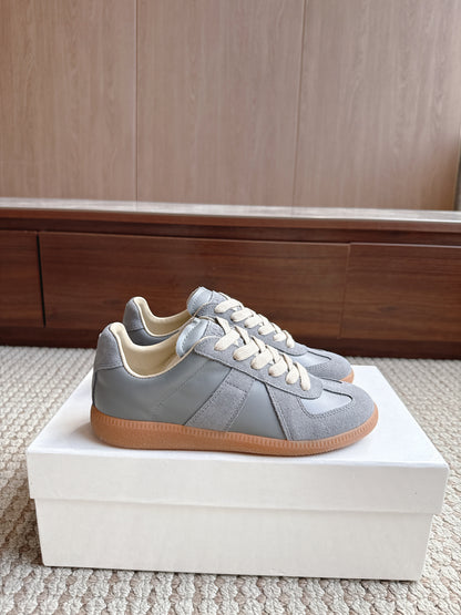 Maison Light Blue Lether