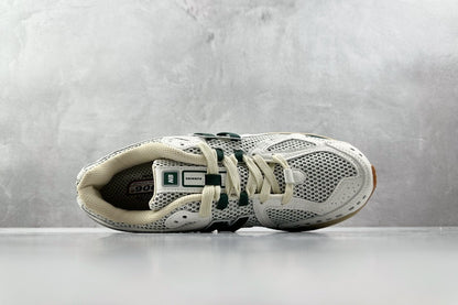1906 White Green