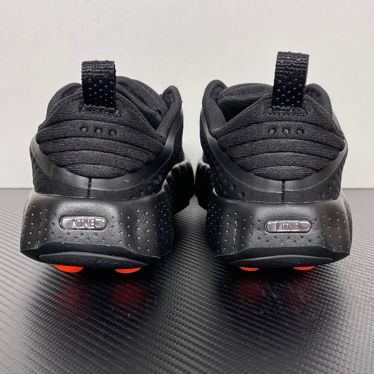 Mind Orange Black