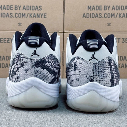 AJ11 Low Shake