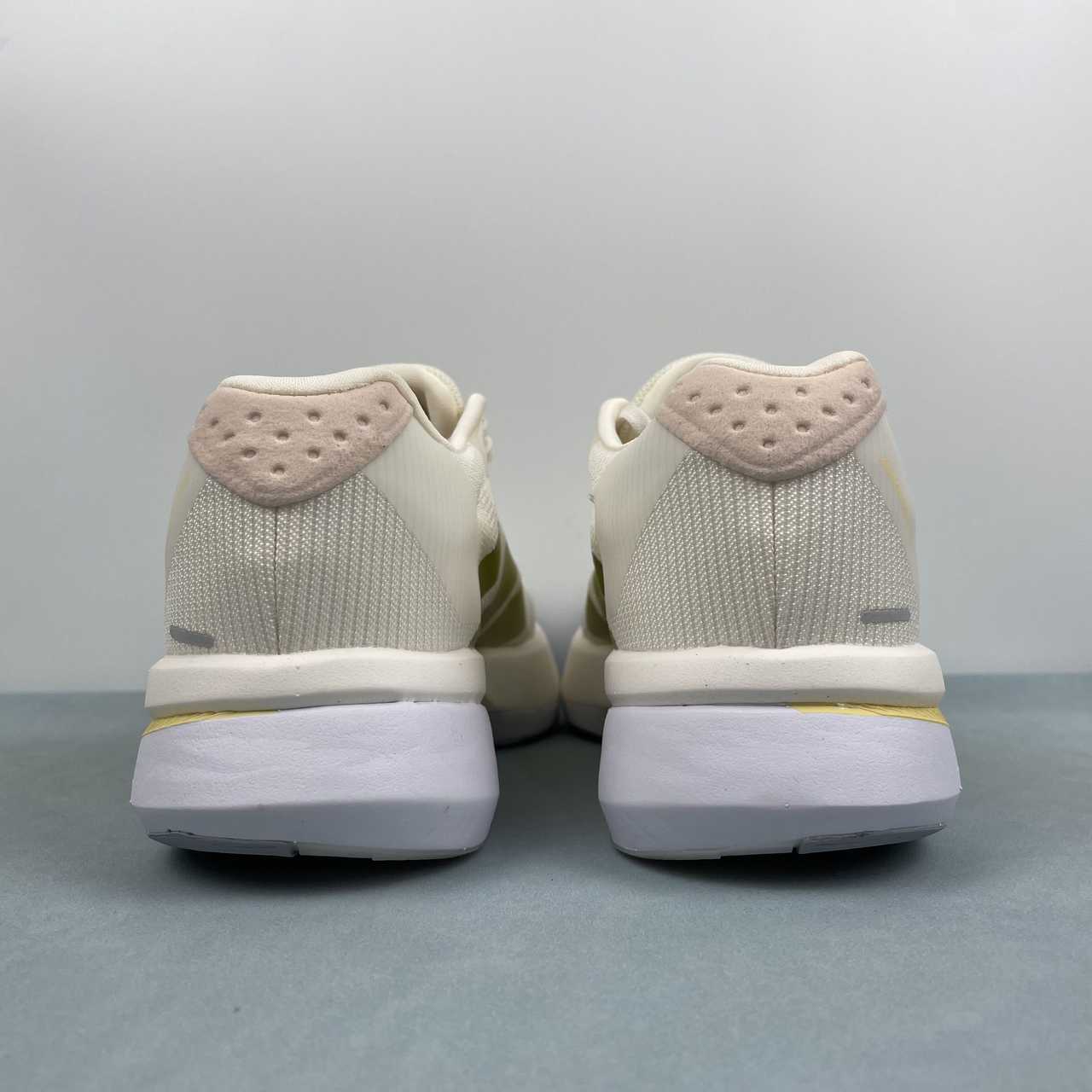 Adizero Boston 13 Gold