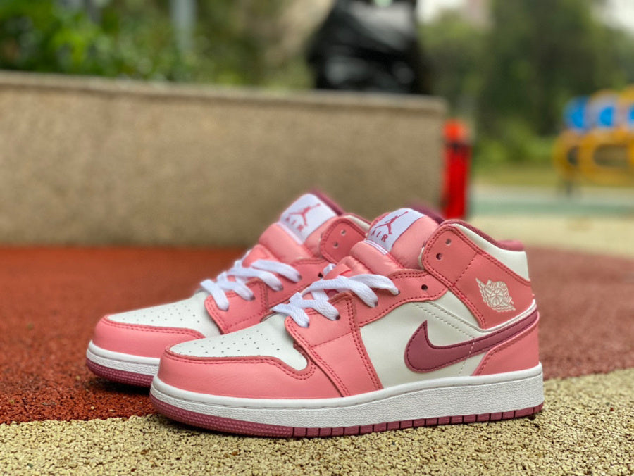 AJ1 MID Valentine's Day