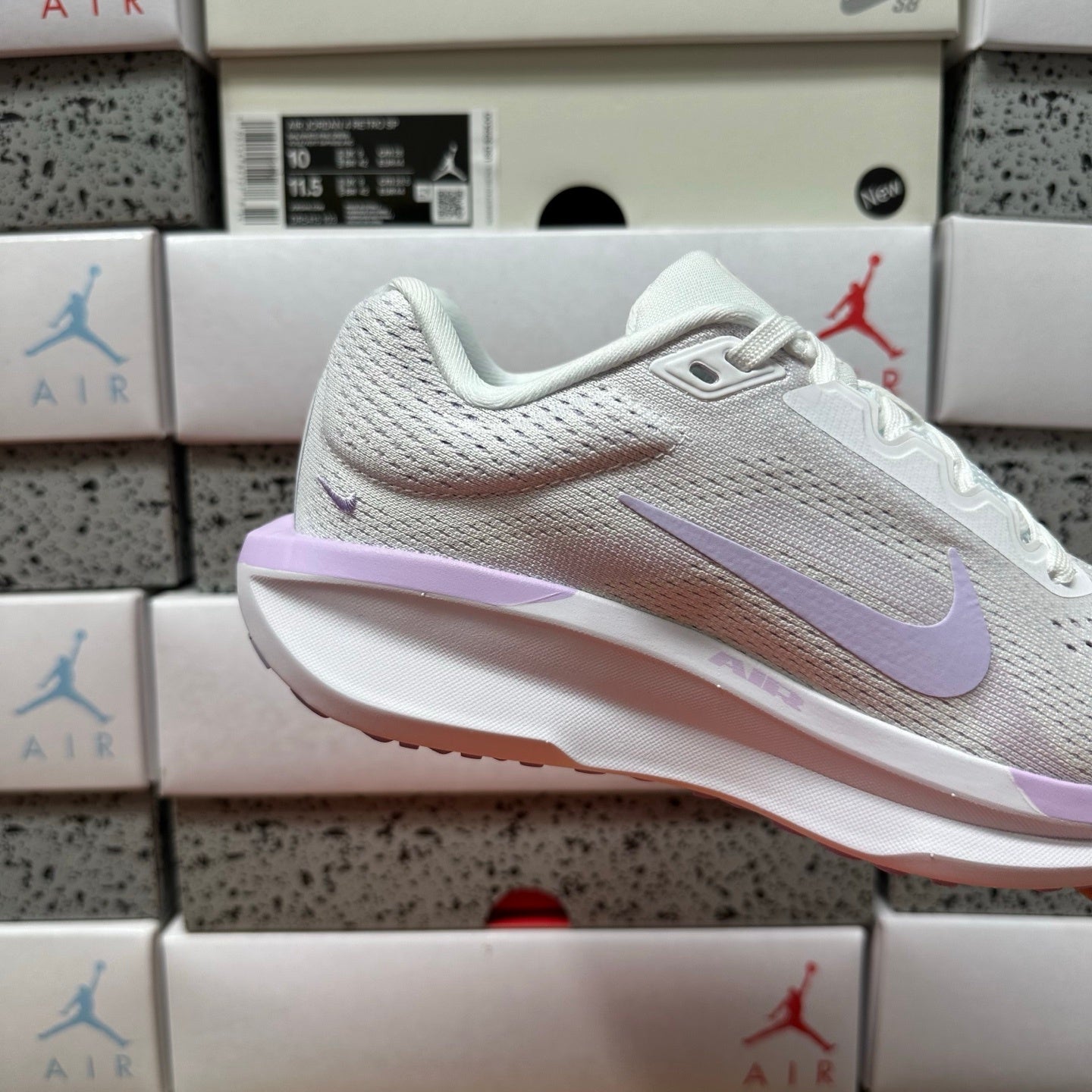 Winflo 11 White Lilac Bloom