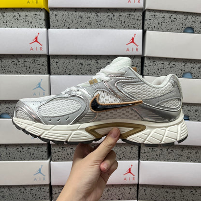 V5 RNR White/Medium