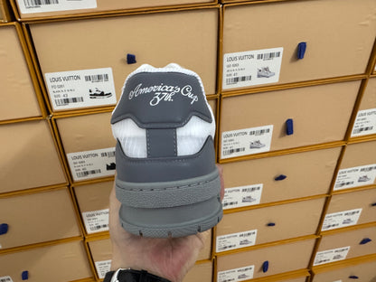 Trainer White and Gray