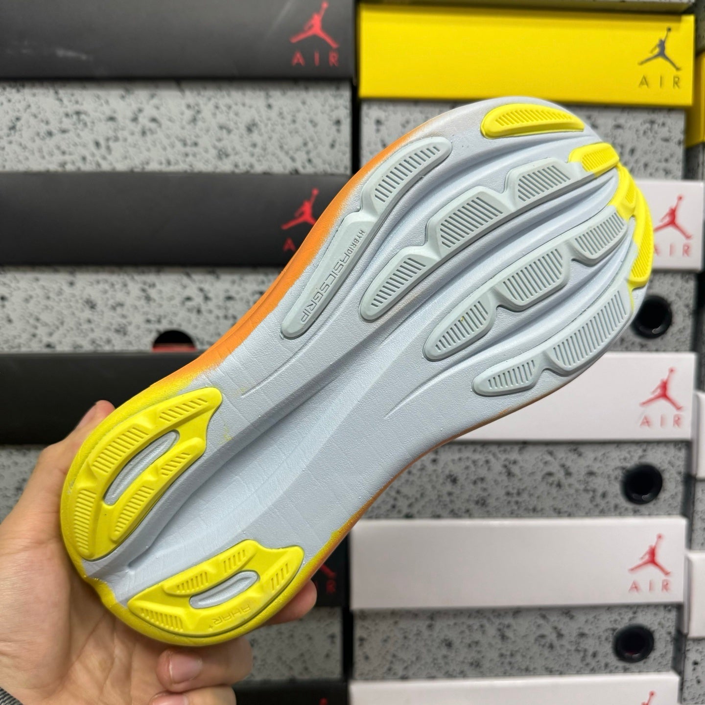 GEL-NIMBUS 28 Light Blue Orange