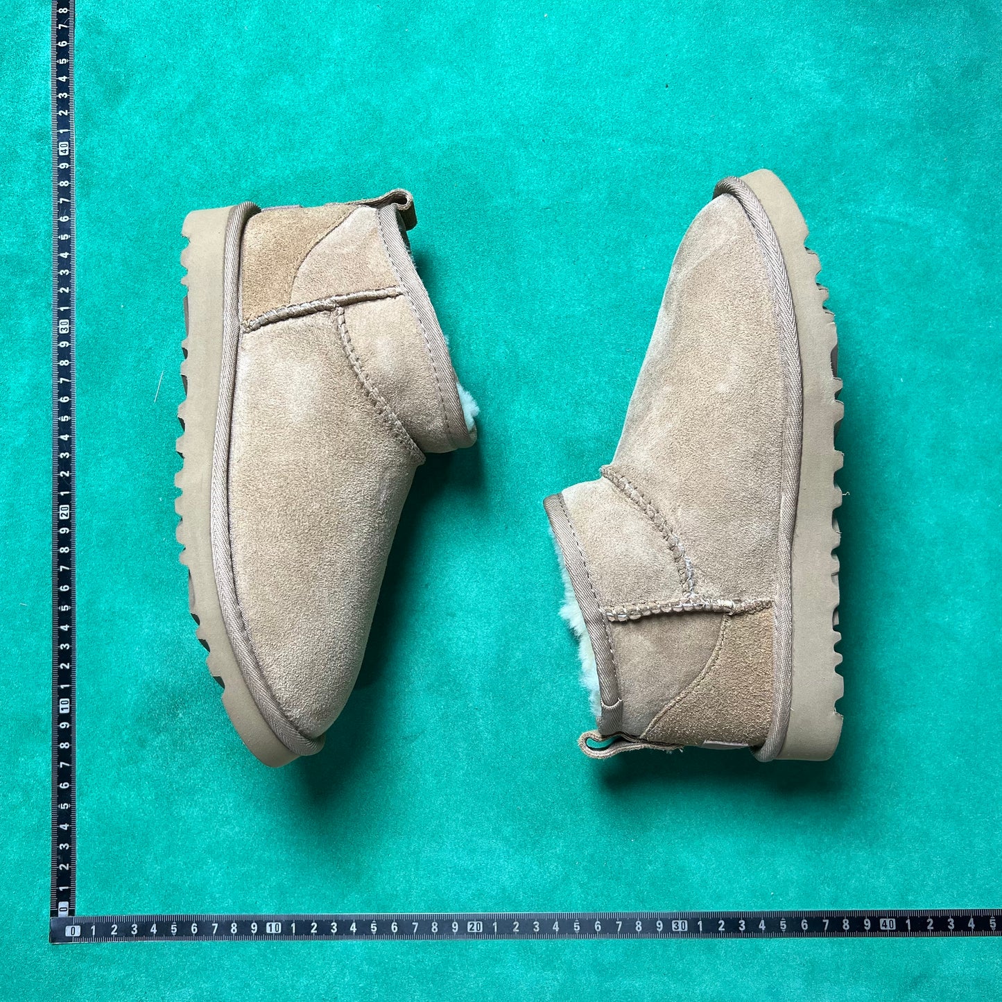 UGG