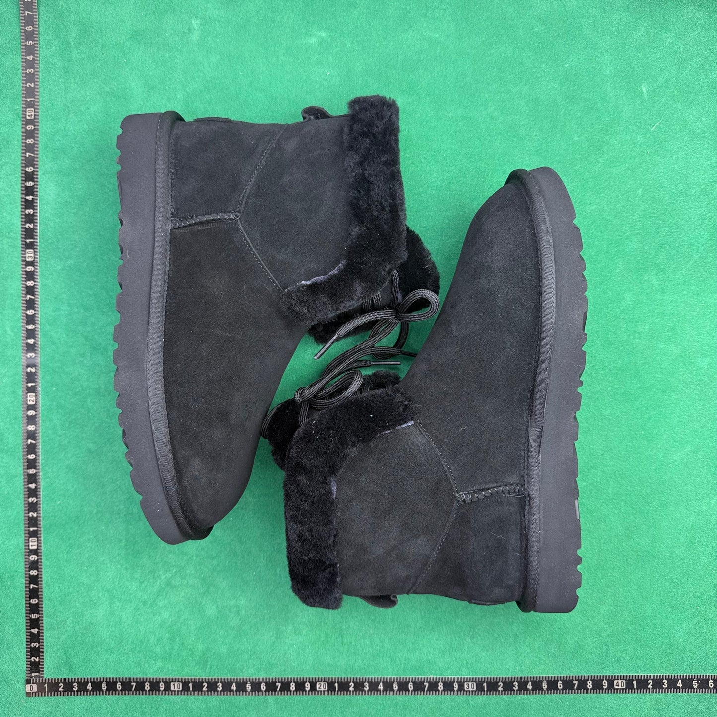 TT UGG Classic Novelty