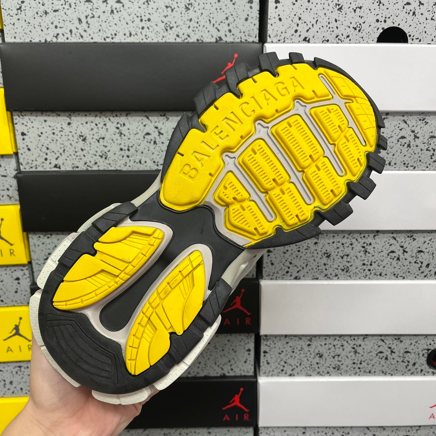 BLG Track Yellow White Beige