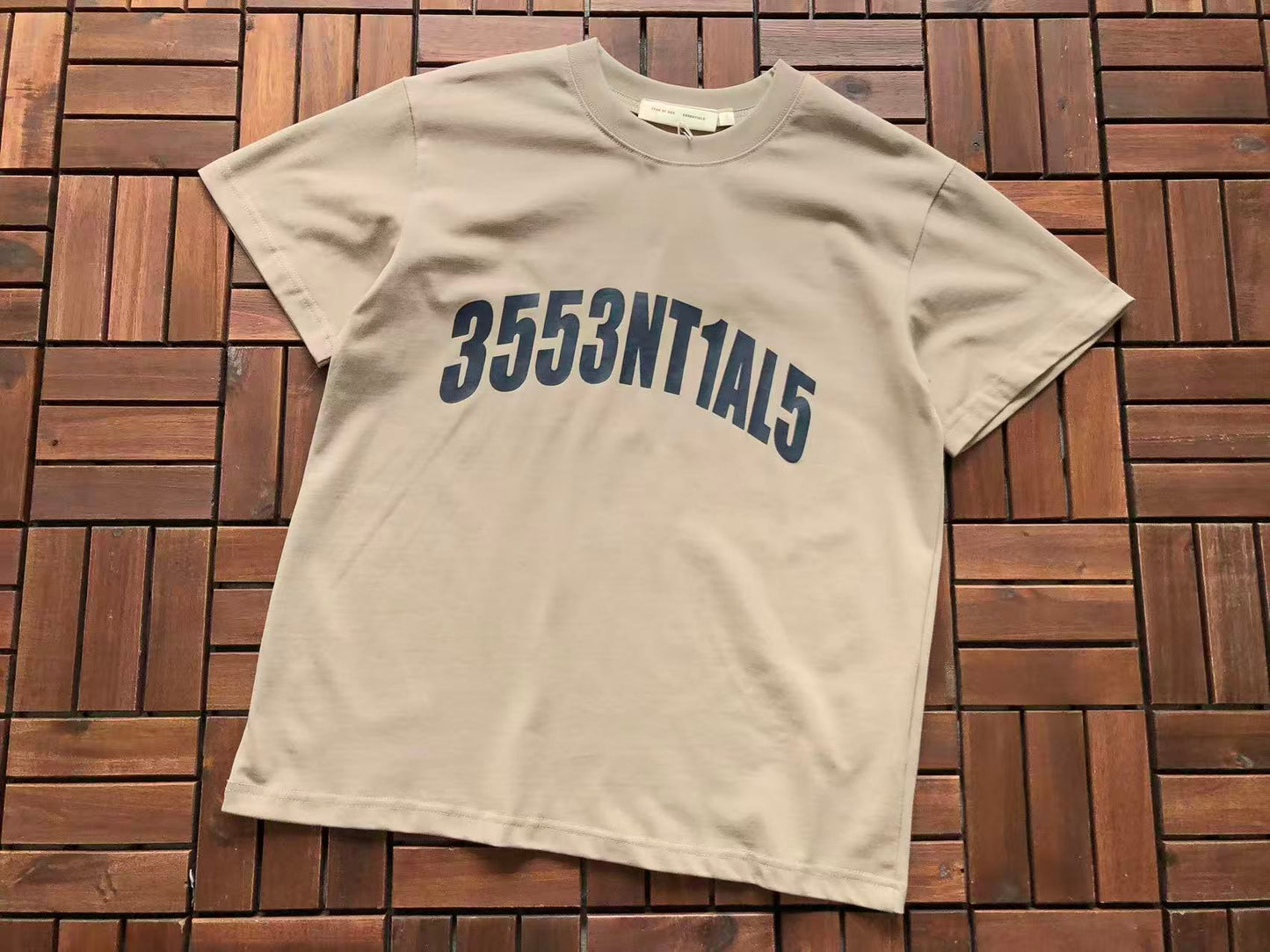 T-Shirts ESSENT