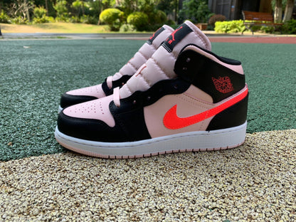 AJ1 MID Crimson