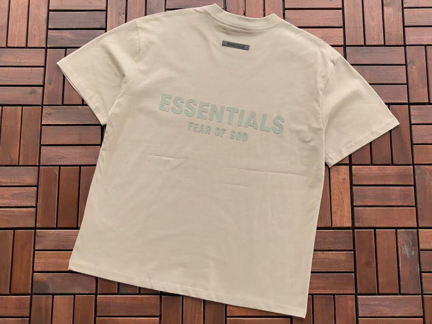 T-Shirts ESSENT