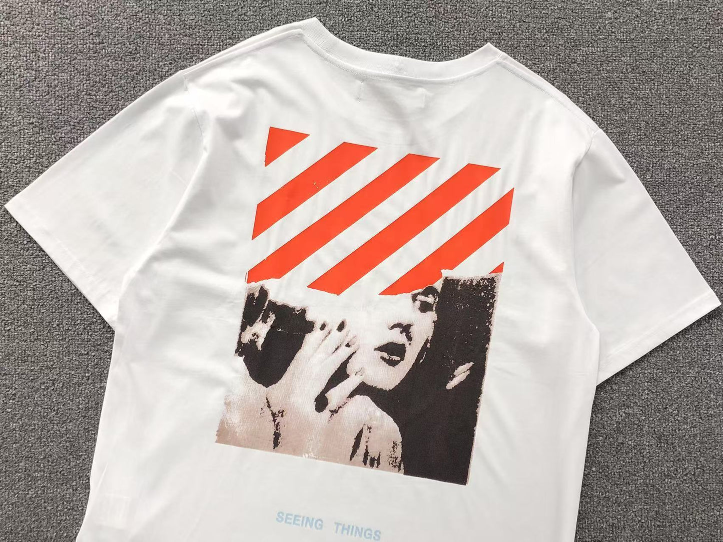 T-shirt Off