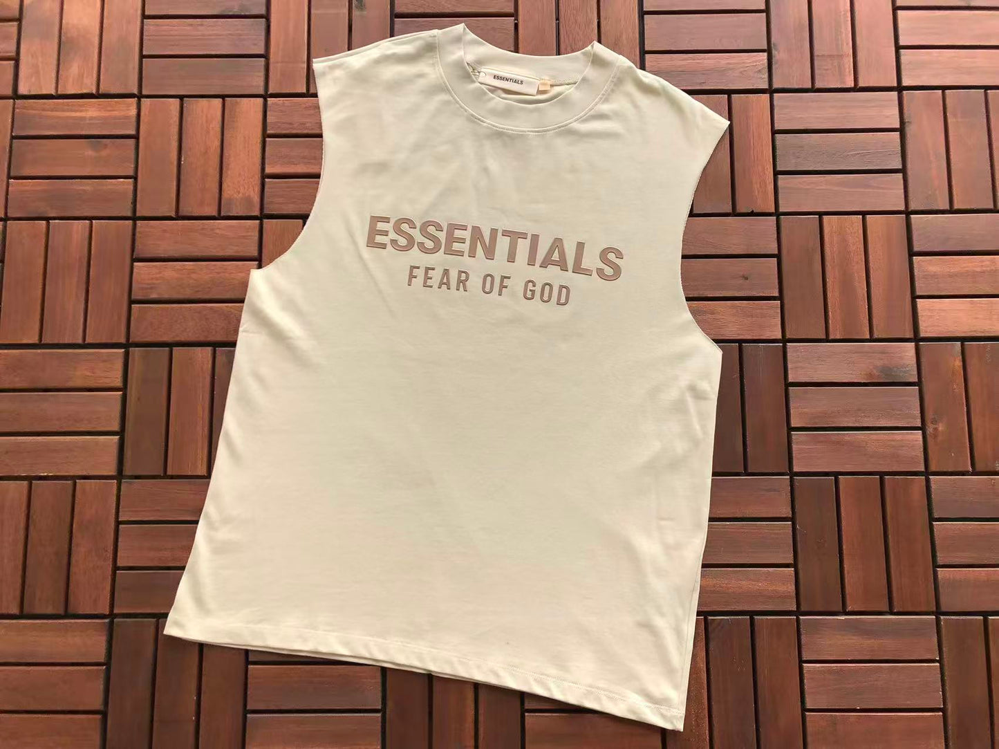 T-Shirts sem Mangas ESSENT