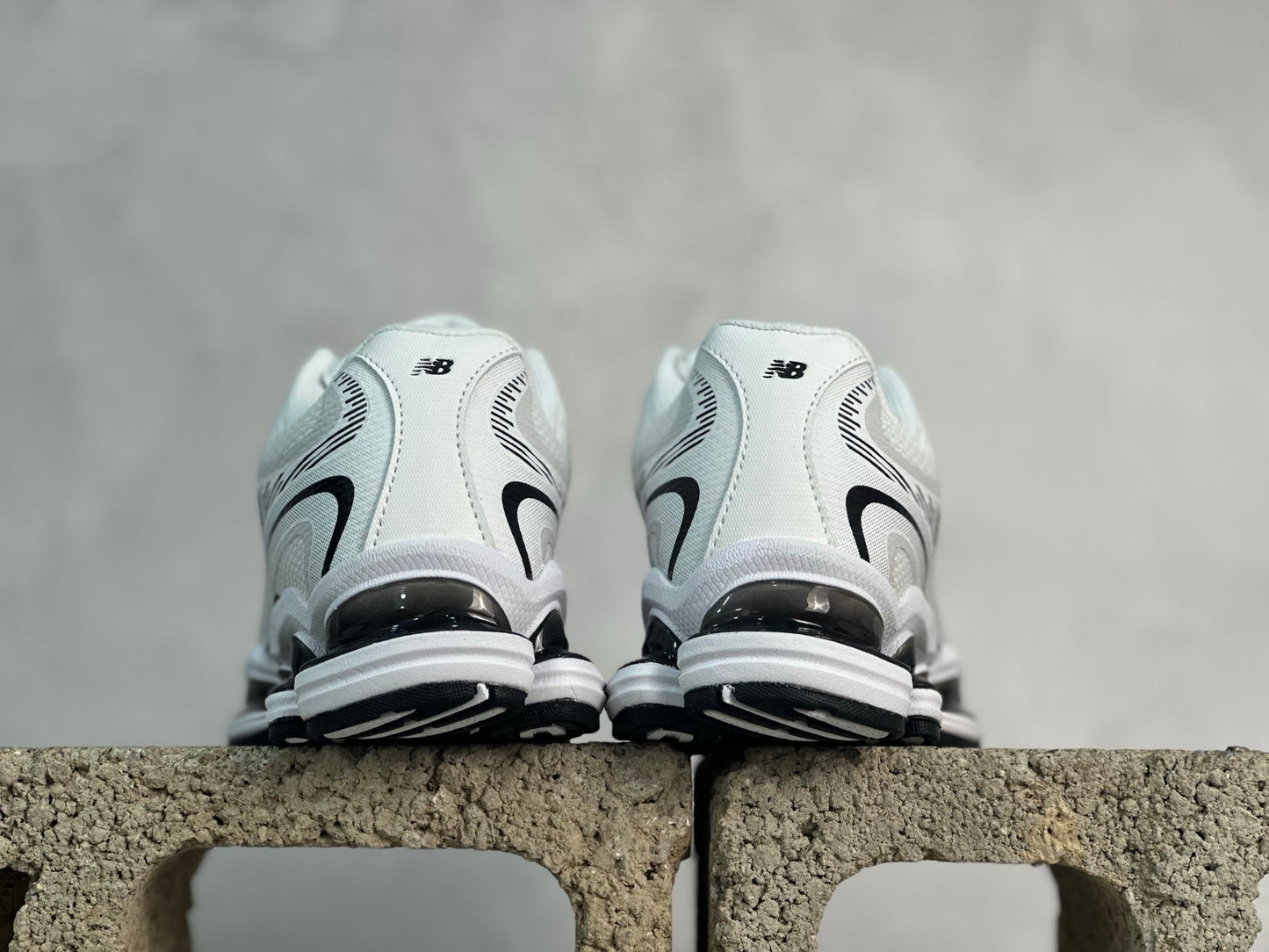 2000 Silver and White
