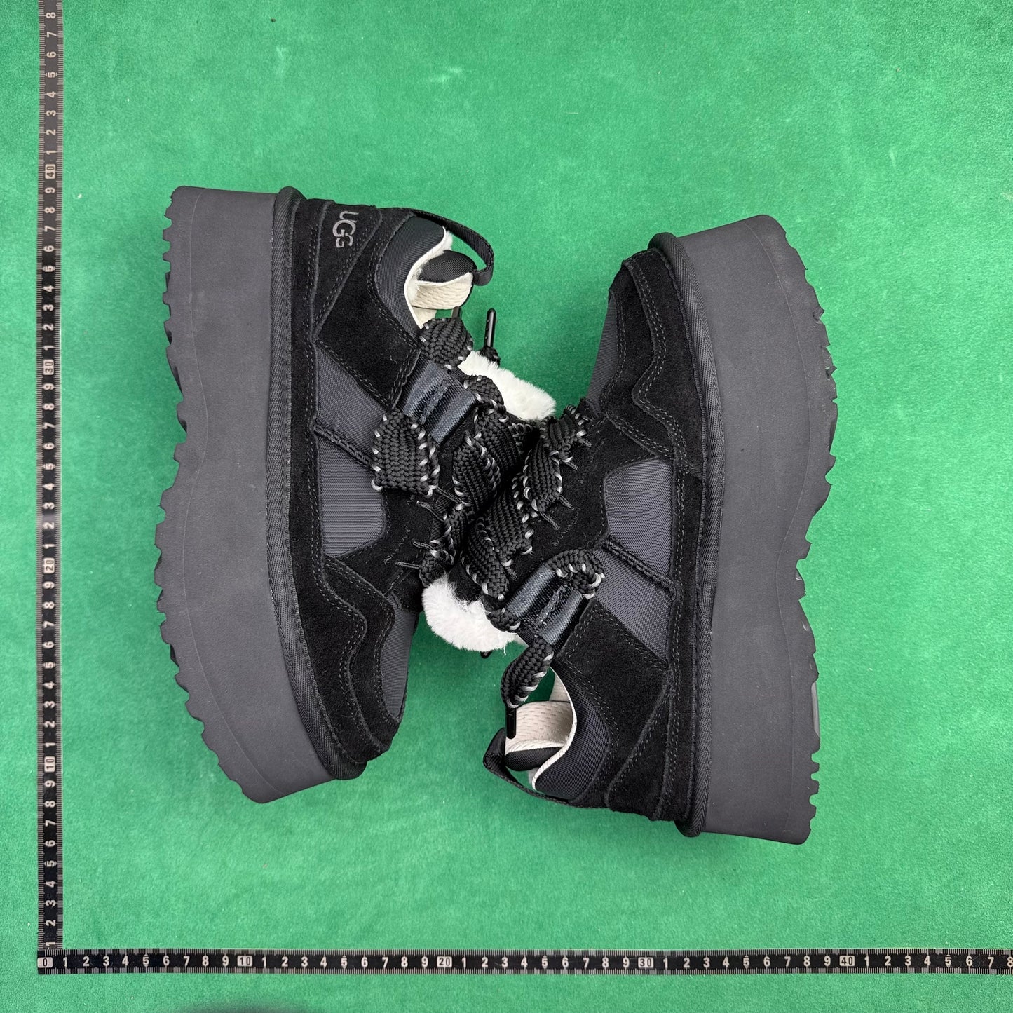 TT UGG Astromel