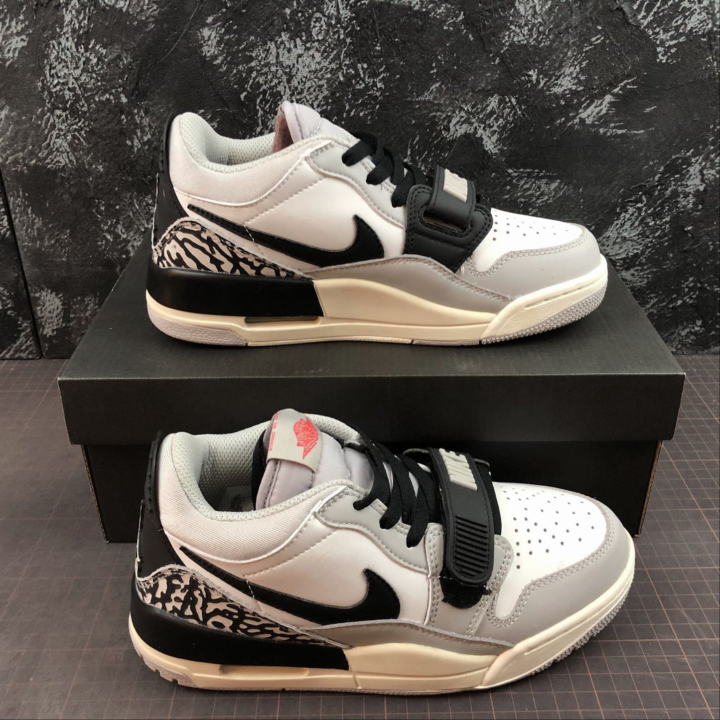 Legacy 312 White/Wolf Grey/Black