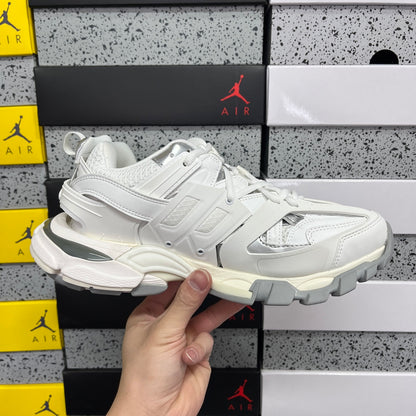 BLG Track White Grey