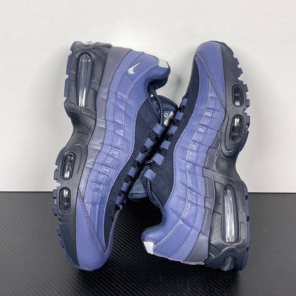 95 Purple Wolrd