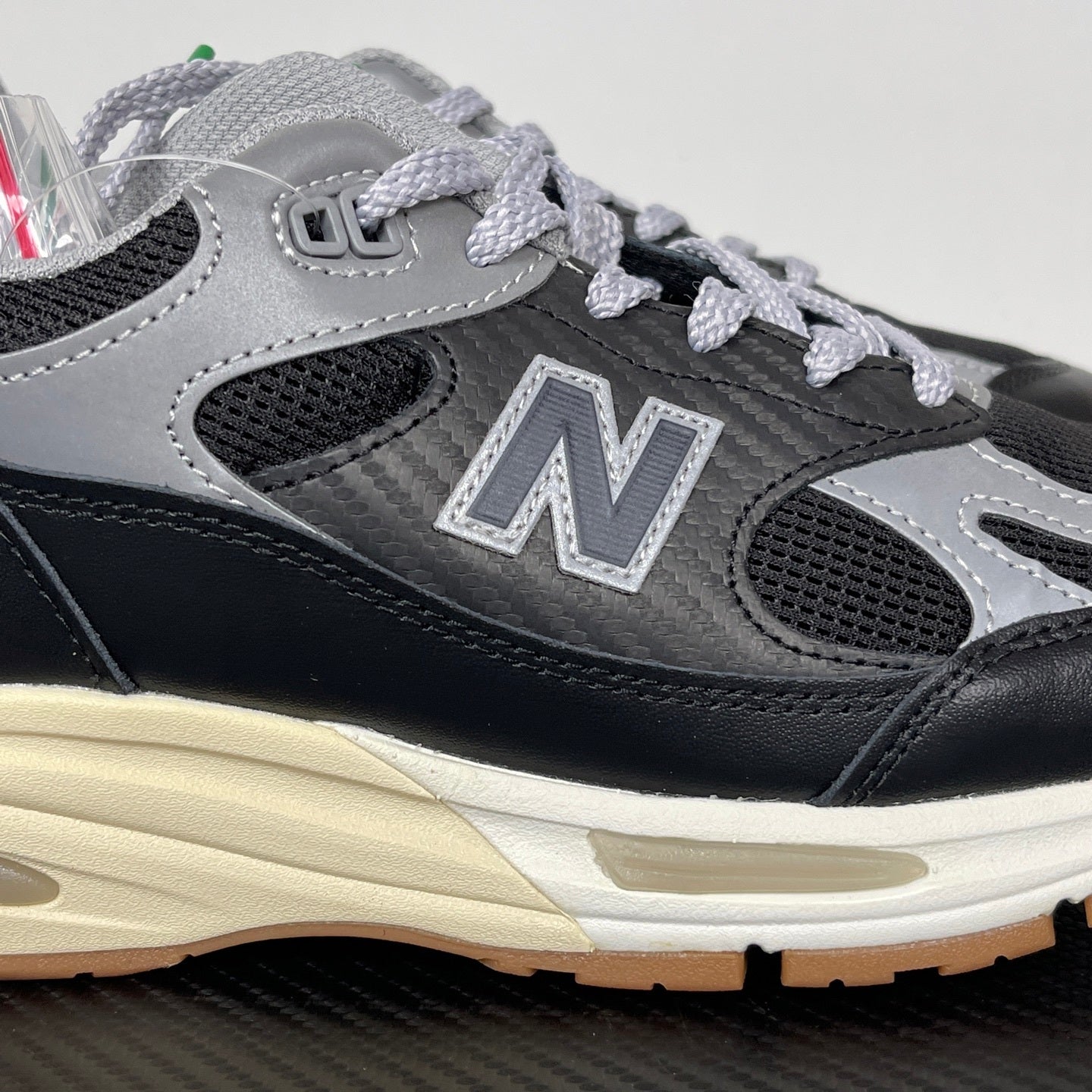 990 Black Grey