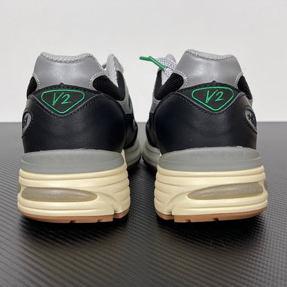 990 Black Grey