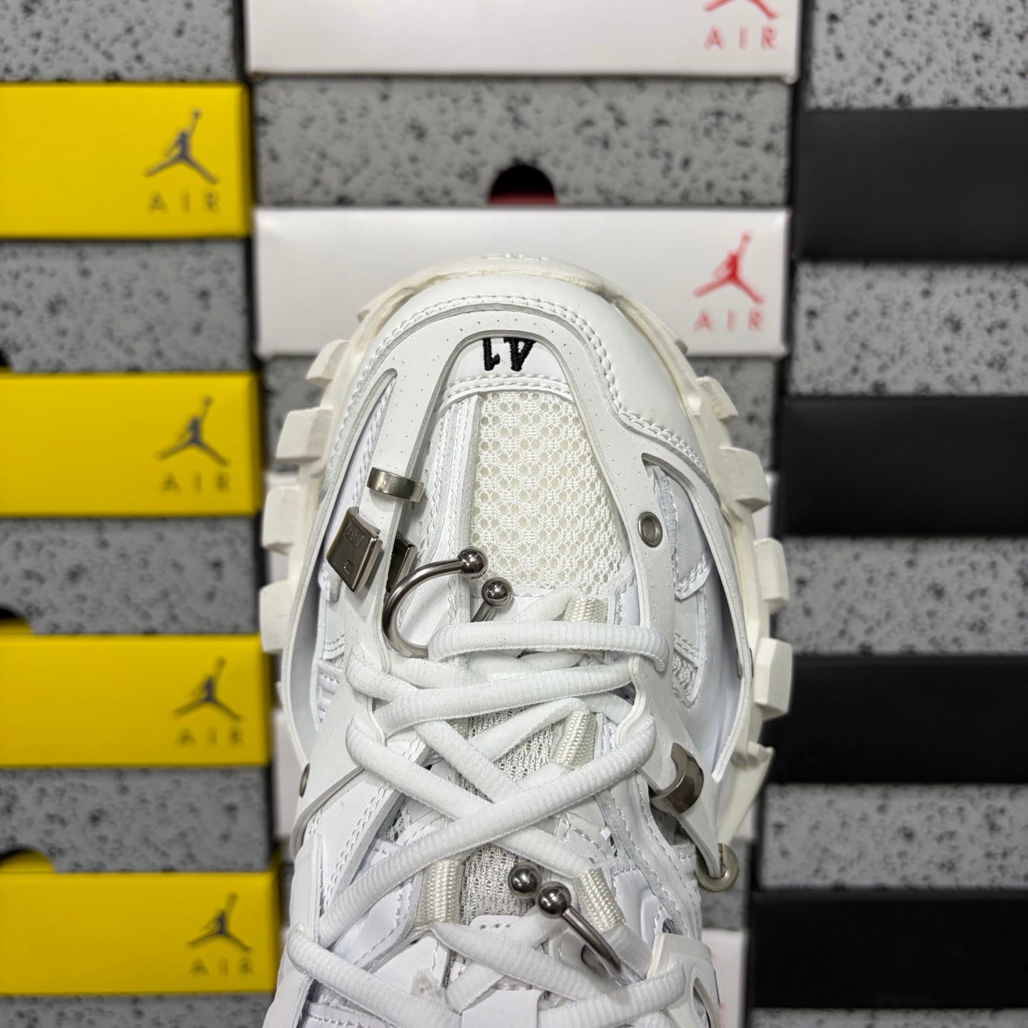 BLG Track White Grey