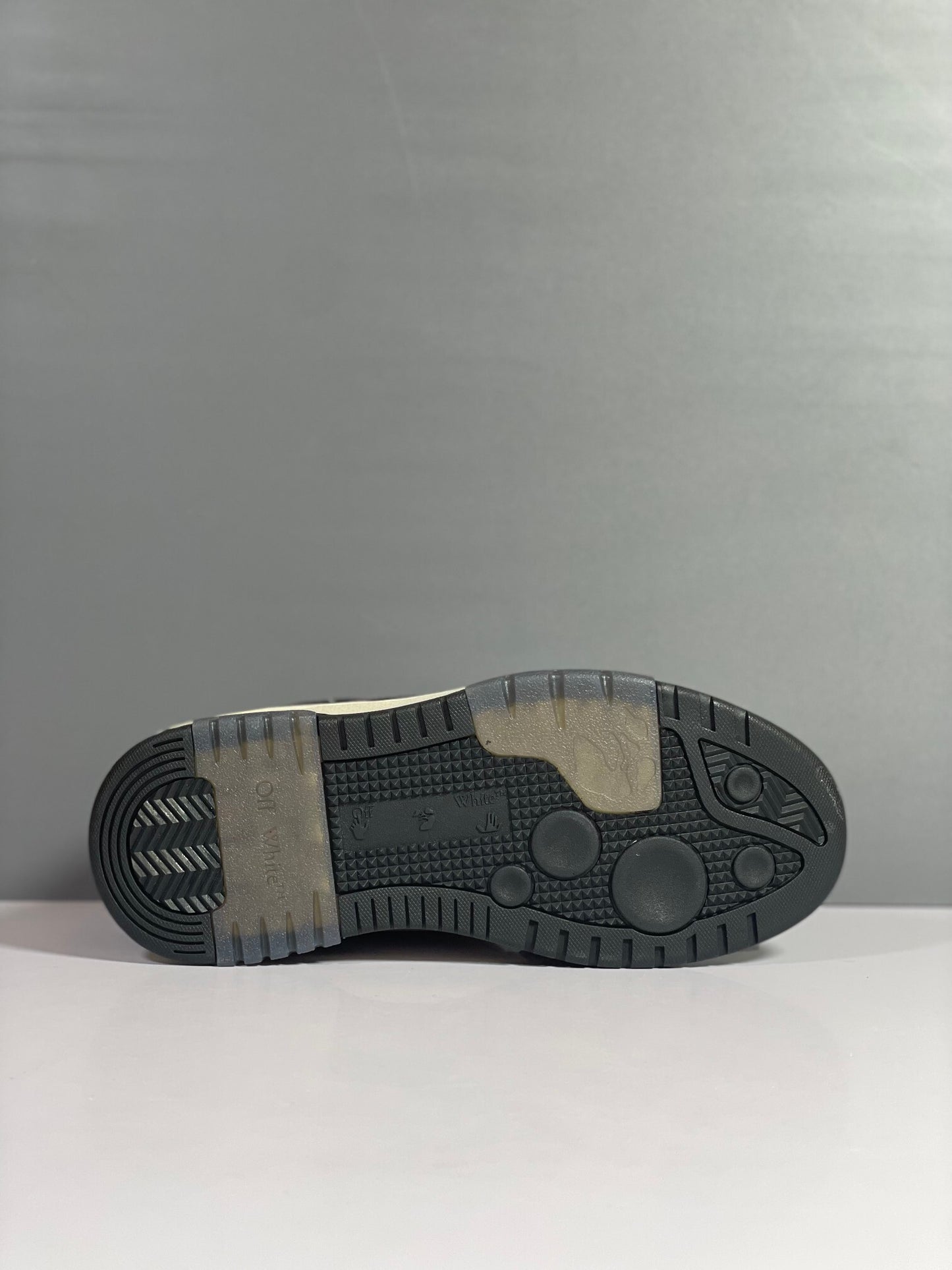 Out Of Office Cream Black