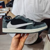 AJ1 Travis