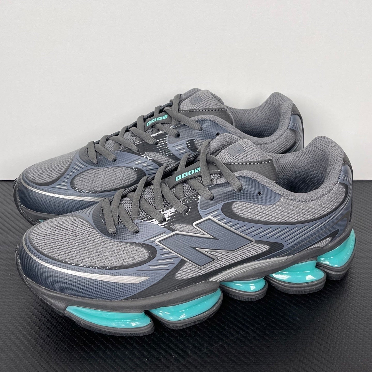 2000 ABZORB Grey and Blue