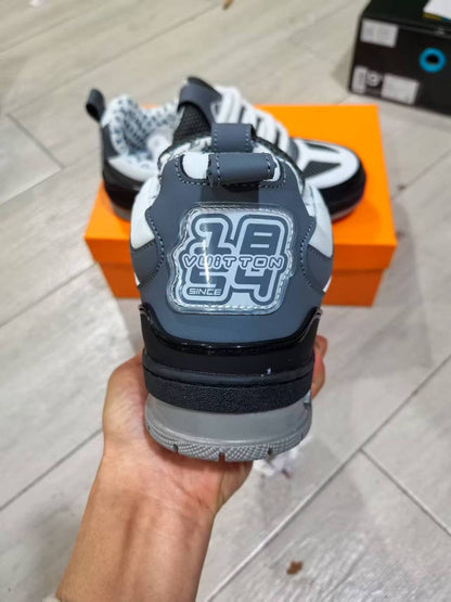 Skate Grey