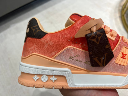 Trainer Orange