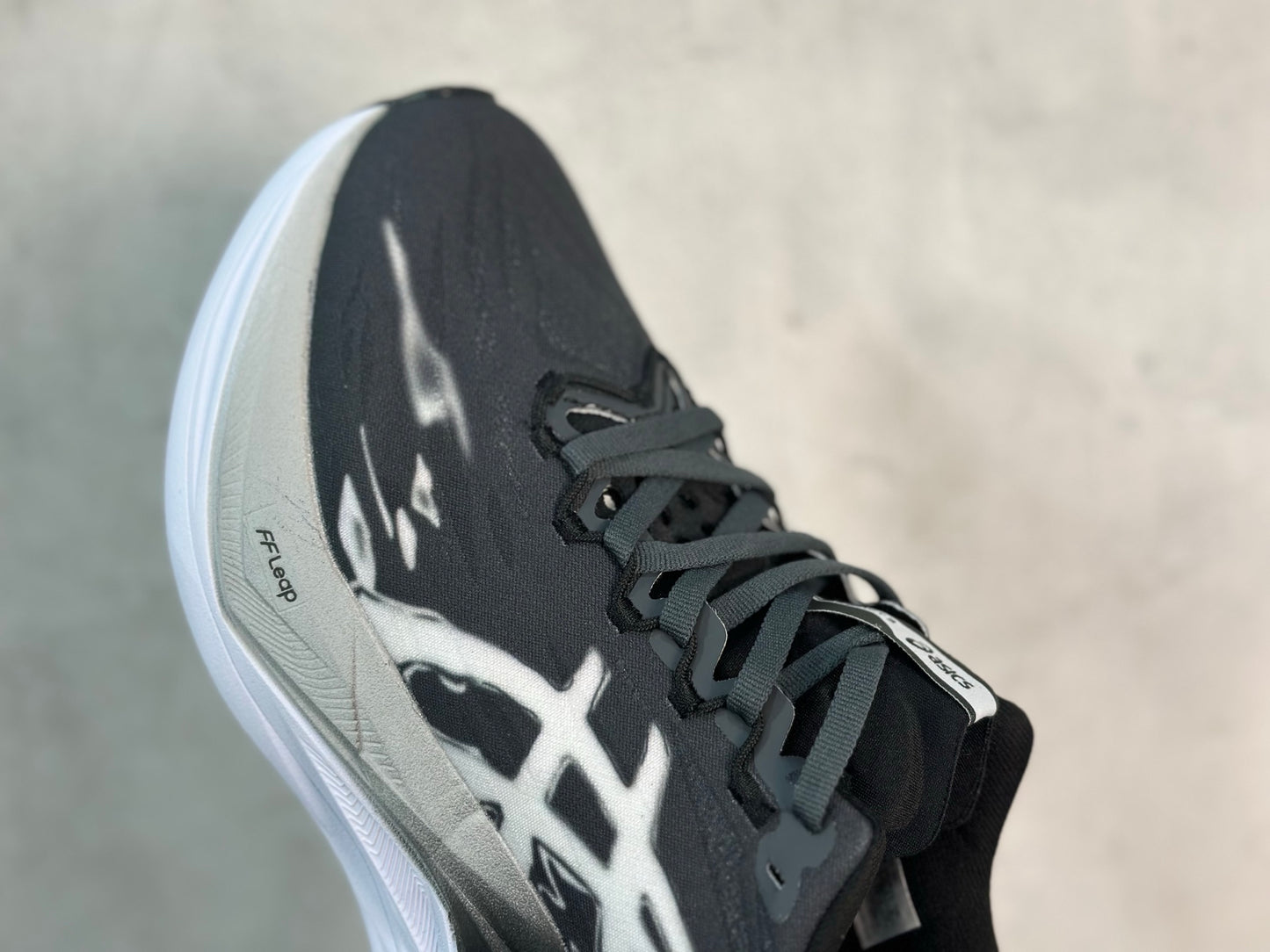 Superblast 3 Black/White